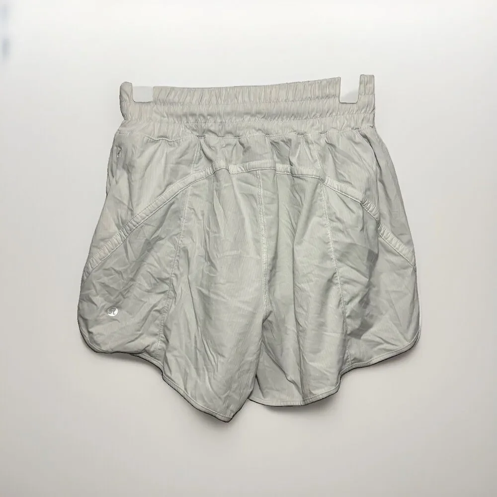 Lululemon Hotty Hot Short II Long 4 White Barely Beige Size 6 Lined Running